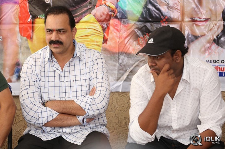 Hrudaya-Kaleyam-Movie-Re-Release-Press-Meet